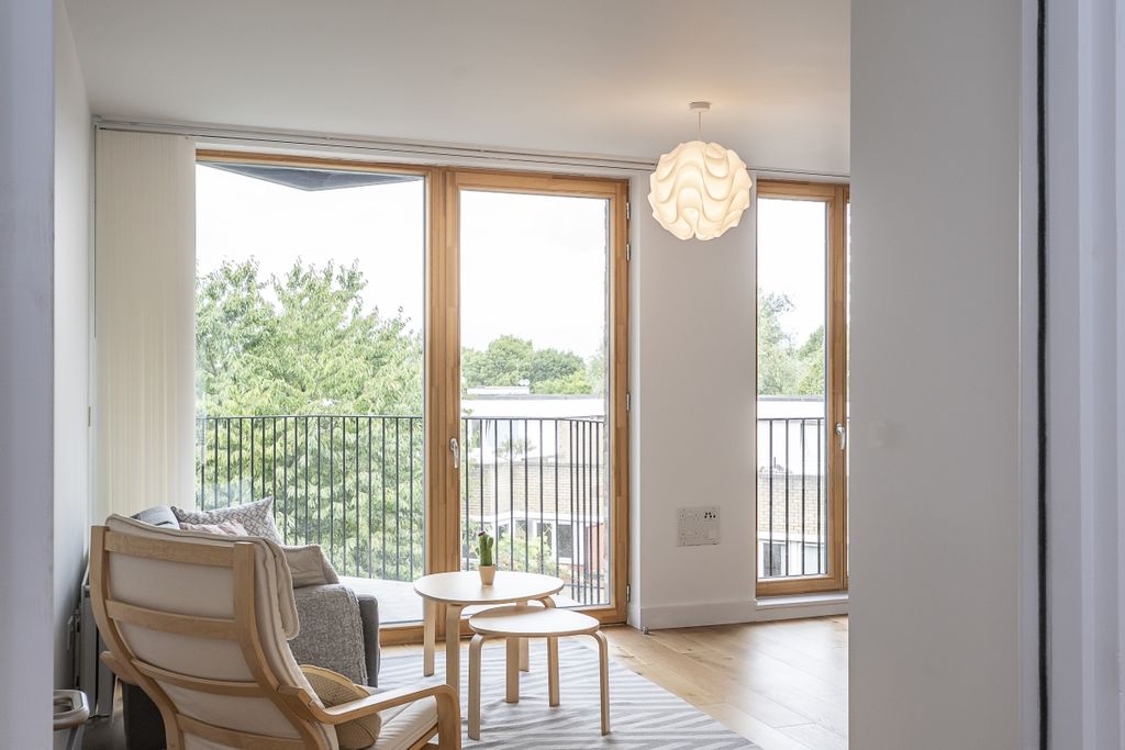 Property photo 2 of 9 Living Room