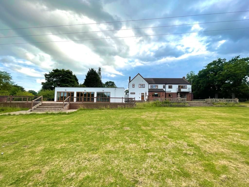 Property photo 2 of 18