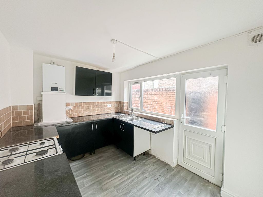 Property photo 3 of 13 Photo 4