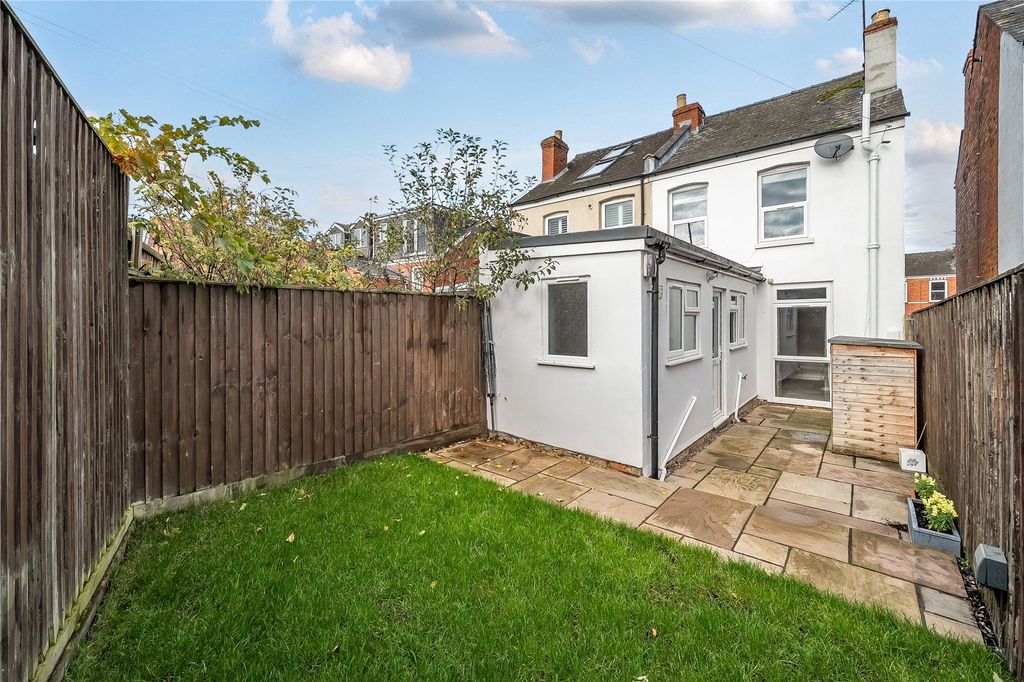 Property photo 2 of 21 Picture No. 14