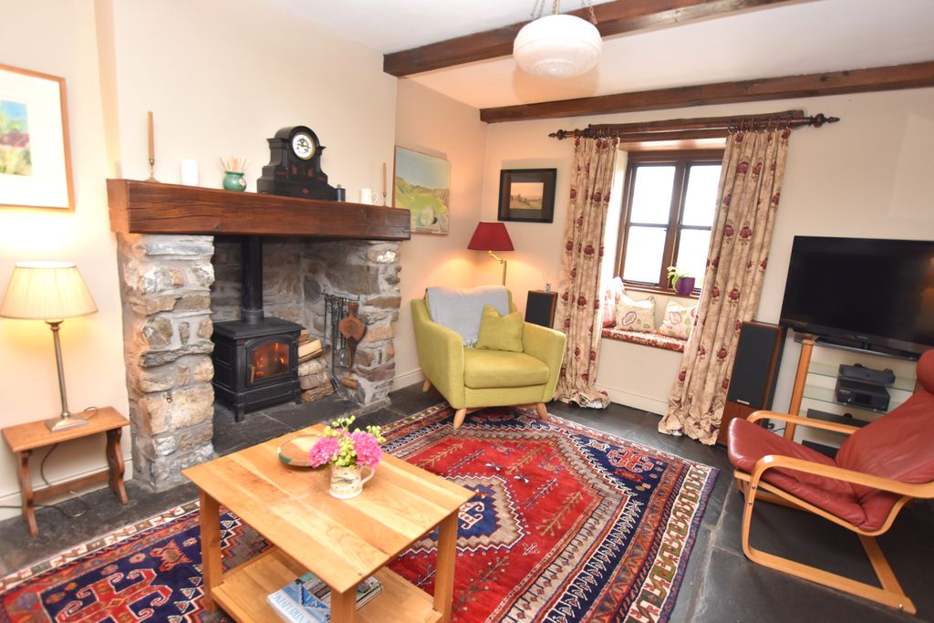 Property photo 2 of 44