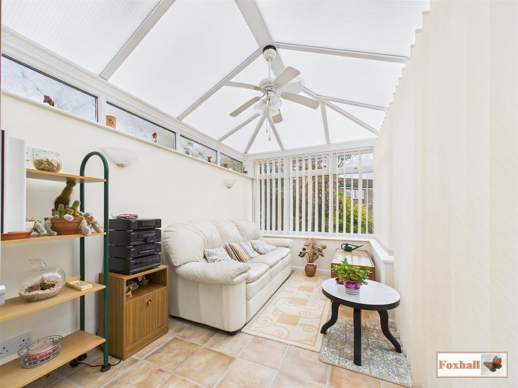 Property photo 3 of 21 Conservatory