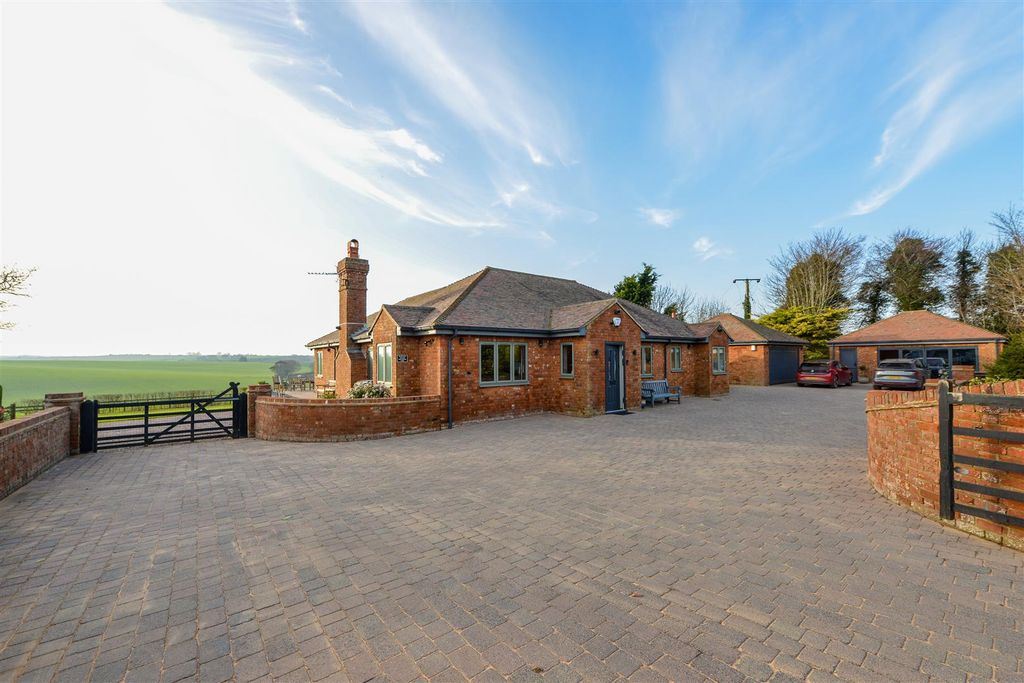 Property photo 1 of 36 Crossways, Ripple38.Jpg