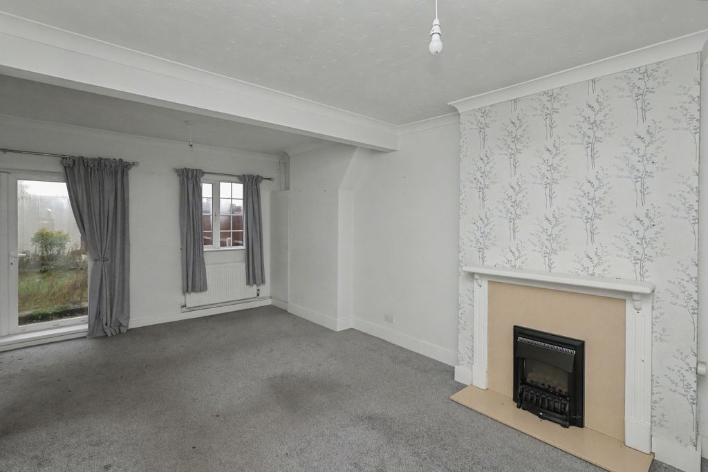 Property photo 2 of 19 Church Cottage, 15 Church Lane, En1 3Ej