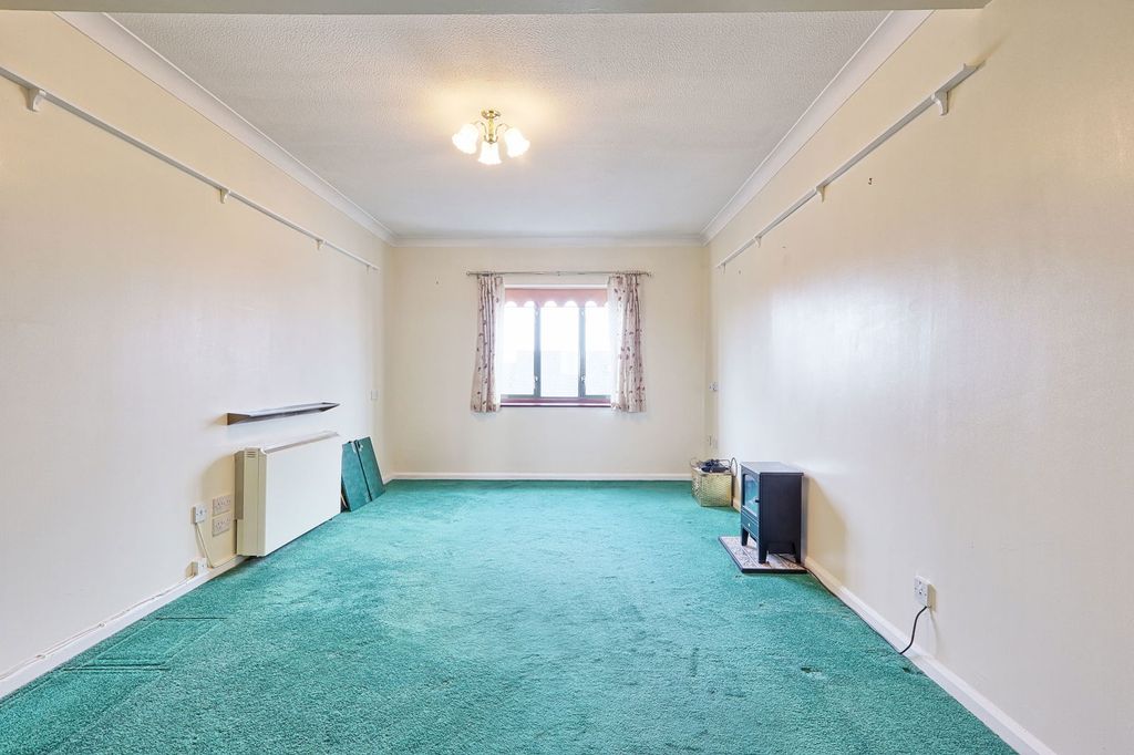 Property photo 3 of 11