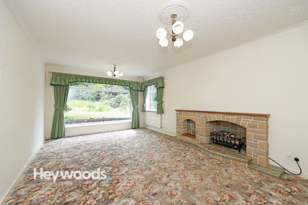 Property photo 3 of 39