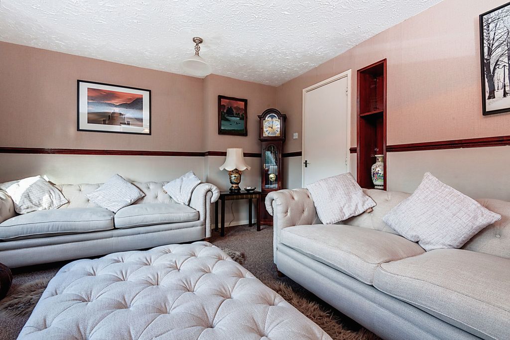 Property photo 3 of 14 Photography