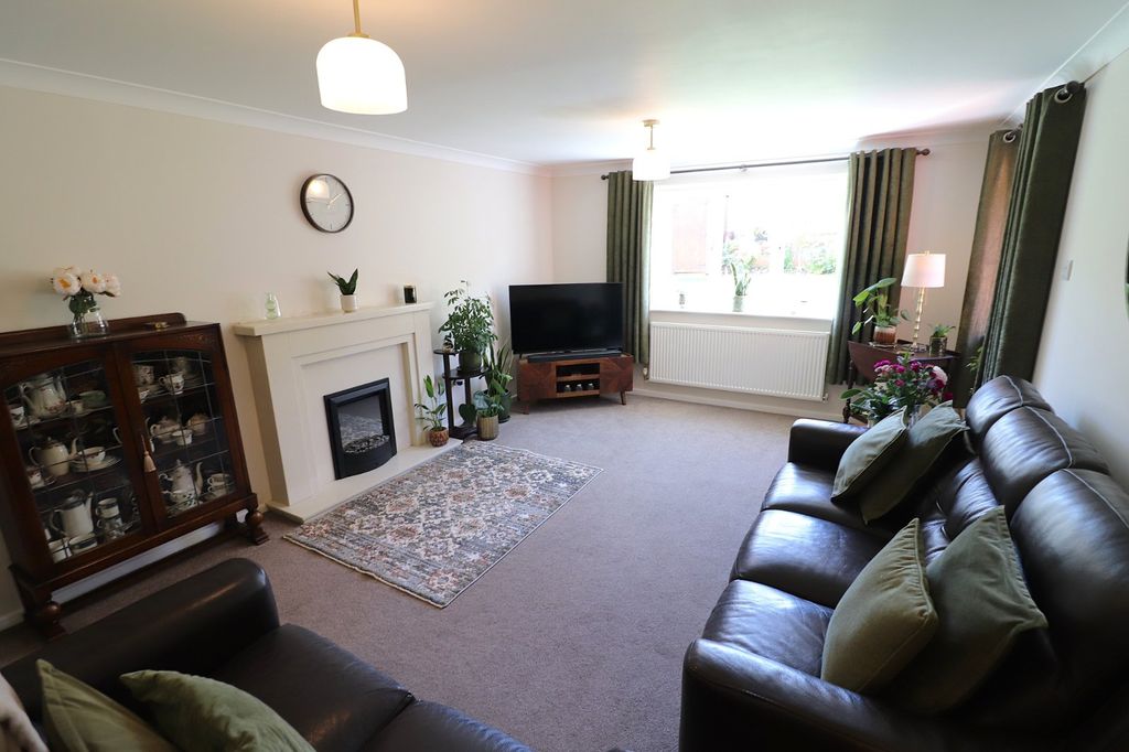 Property photo 3 of 24 Picture No. 34