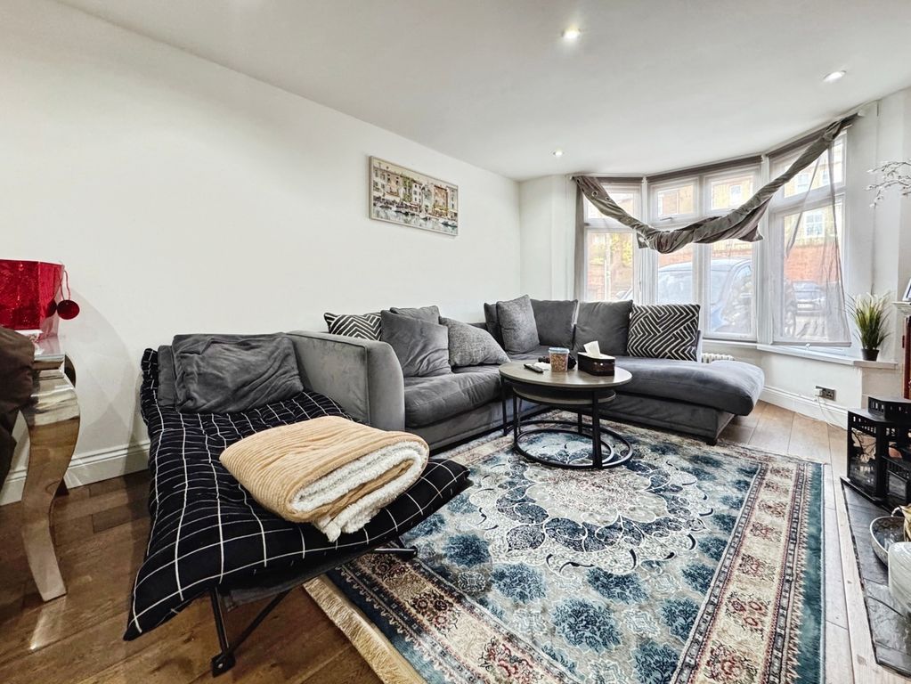 Property photo 2 of 20 Pbox-Img.Jpg