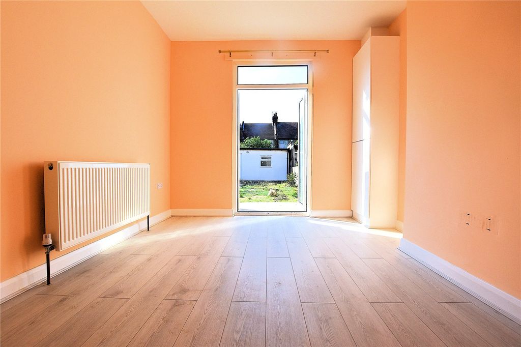 Property photo 1 of 22 Picture No. 28