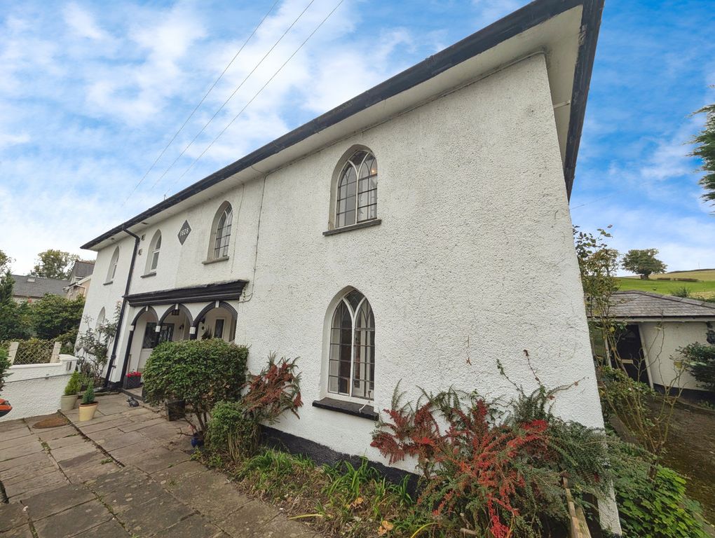 Property photo 2 of 42