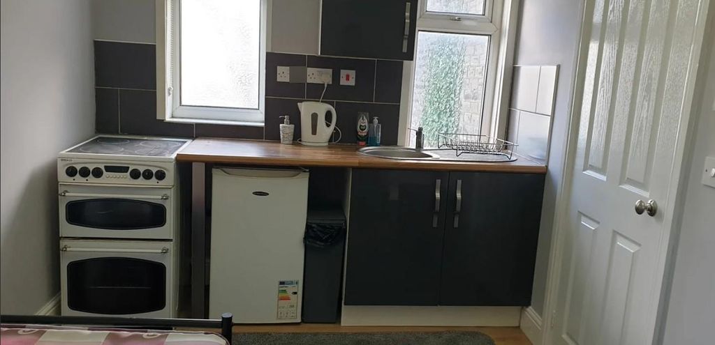 Property photo 1 of 5 Photo 0