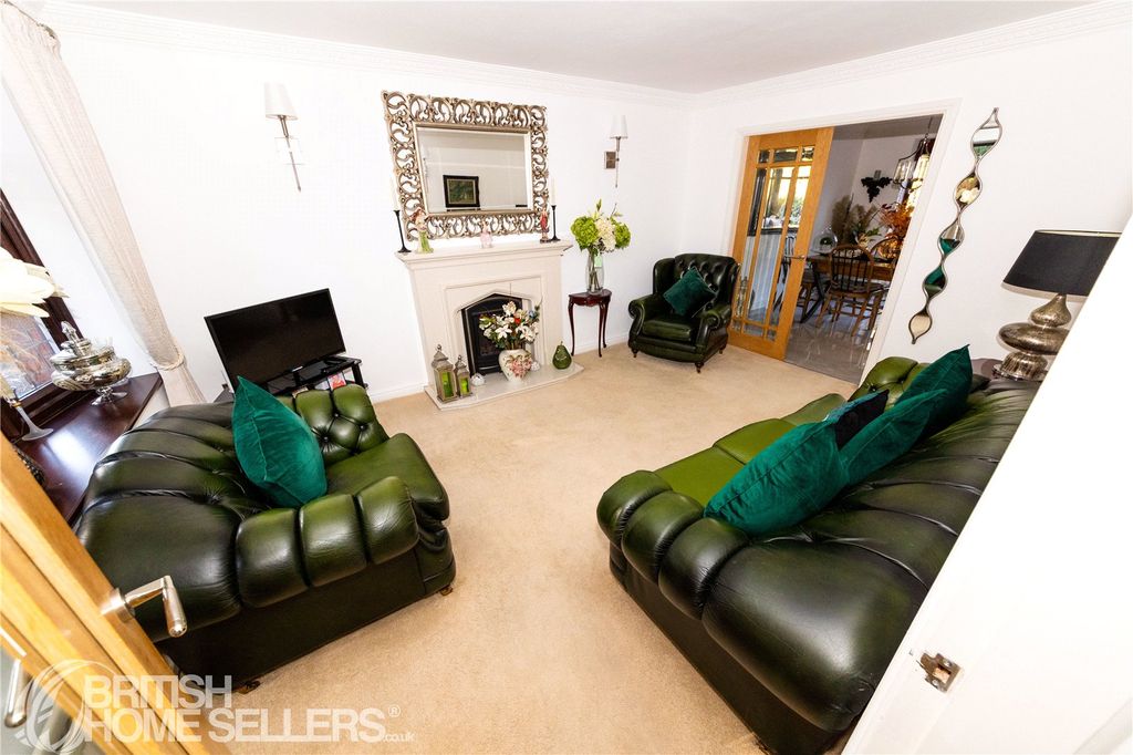 Property photo 2 of 44 Picture No. 76