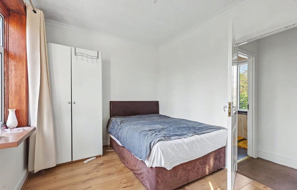 Additional image 23 of 5 bed detached house for saleClay Hill, Enfield EN2