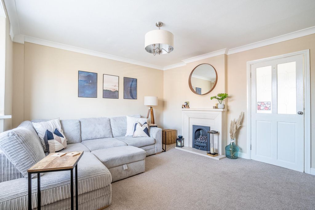 Property photo 2 of 16 Living Room