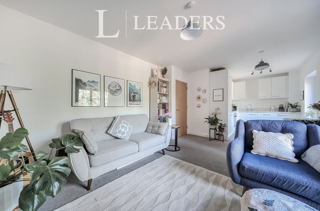 Property photo 2 of 21 38E3F9d2-1556-4cc...