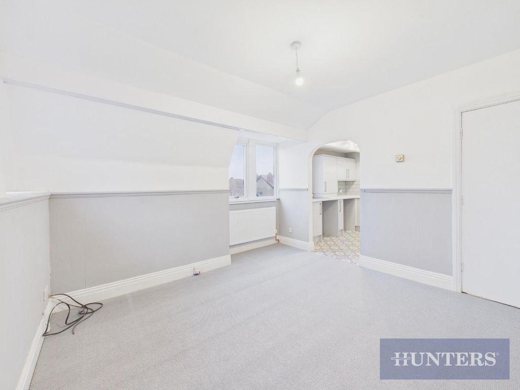 Property photo 3 of 16 Cam05316G0-Pr0320-Still012.Jpg