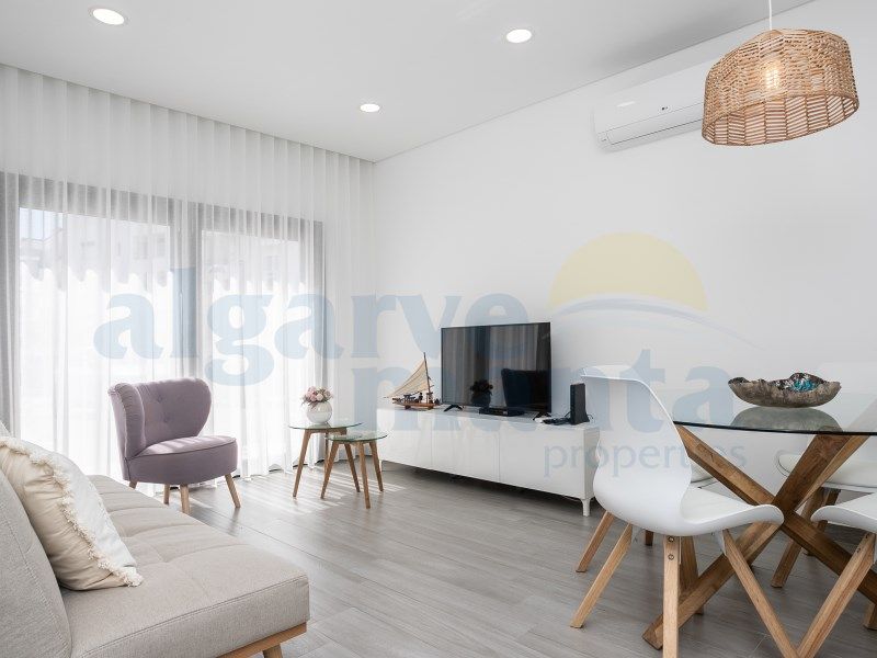 Property photo 2 of 28