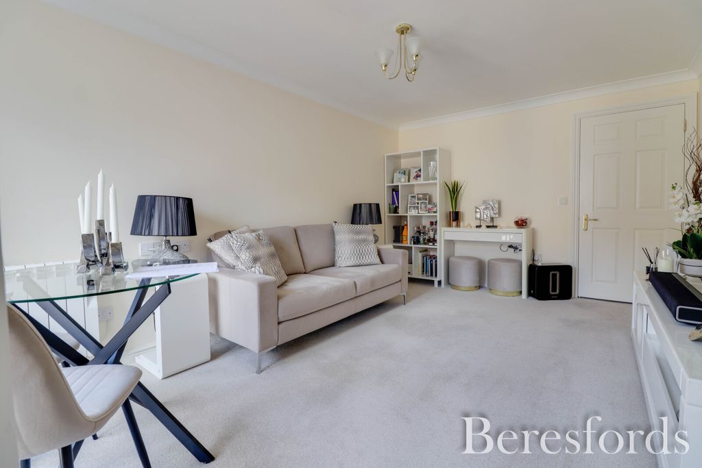 Property photo 3 of 12 Picture 3