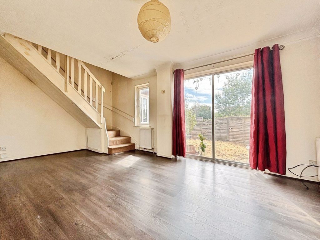 Property photo 3 of 12 Pbox-Img.Jpg