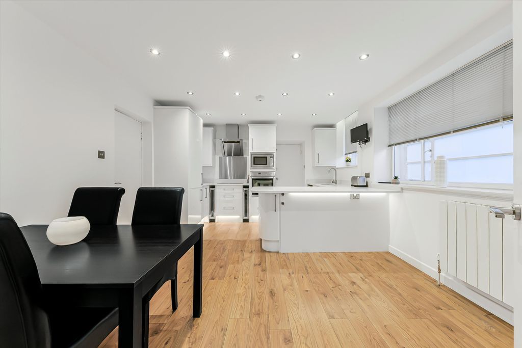 Property photo 1 of 8 Image