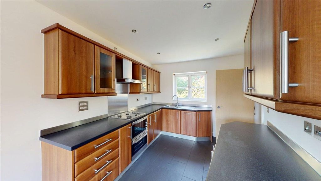 Property photo 3 of 15 Kitchen