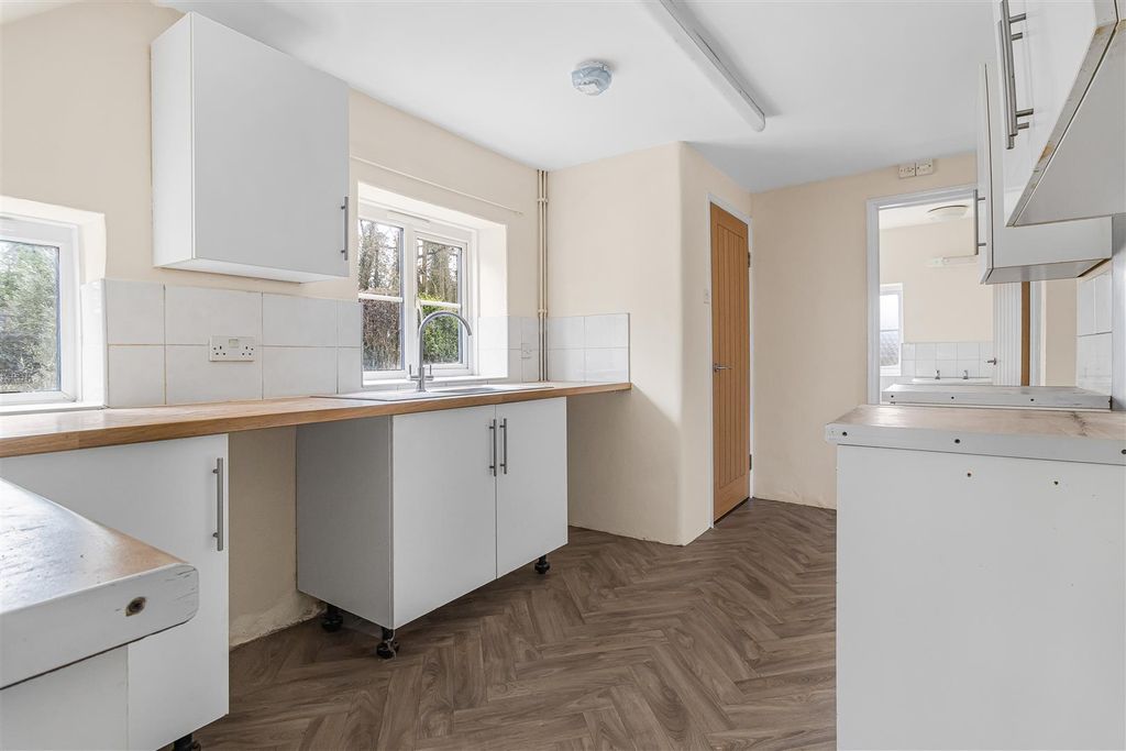 Property photo 3 of 22 26_76795.Jpg