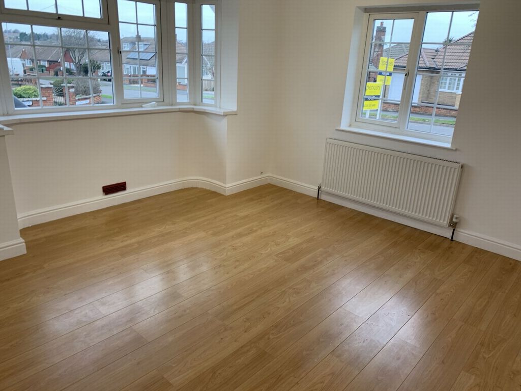 Property photo 2 of 6 Bedroom