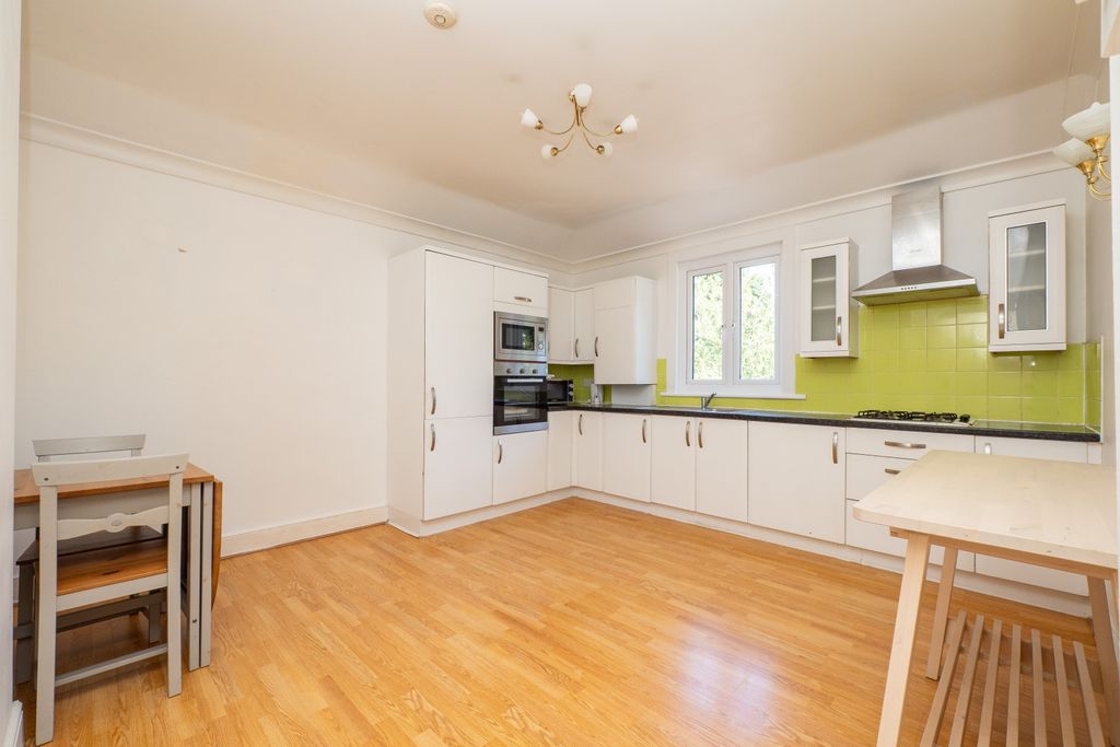 Property photo 3 of 10 Picture No. 08