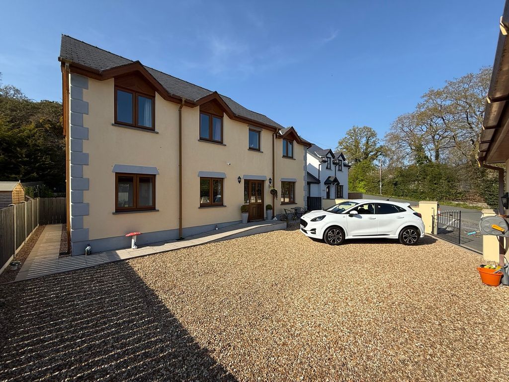 Property photo 1 of 41