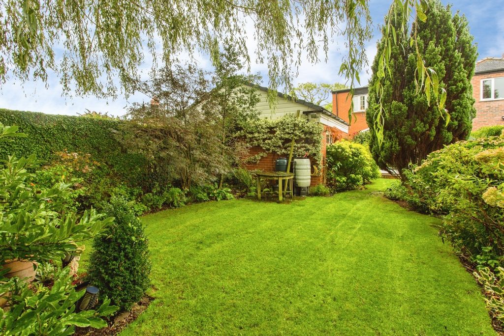 Property photo 2 of 24 Garden