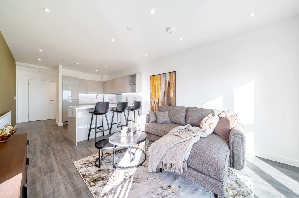 Property photo 2 of 19 1028980 (1).Jpg