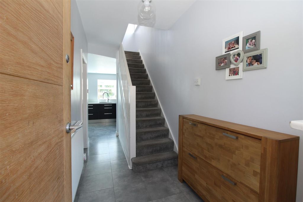 Property photo 2 of 20 Img_6012.Jpg