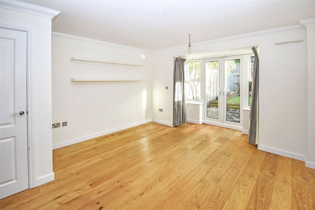 Property photo 2 of 10 Picture No. 02