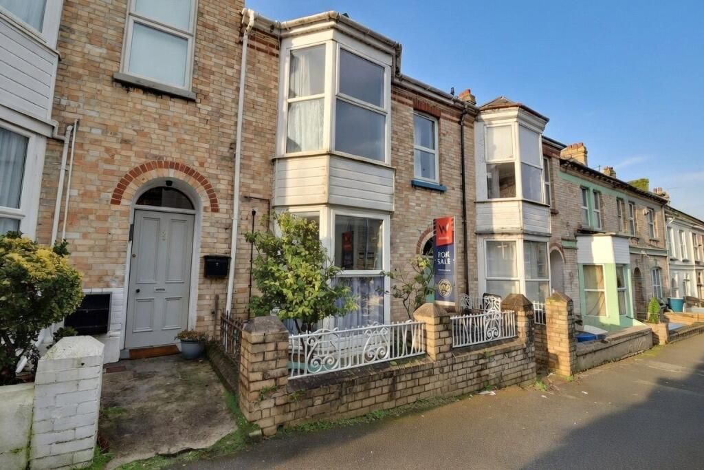 Property photo 1 of 11