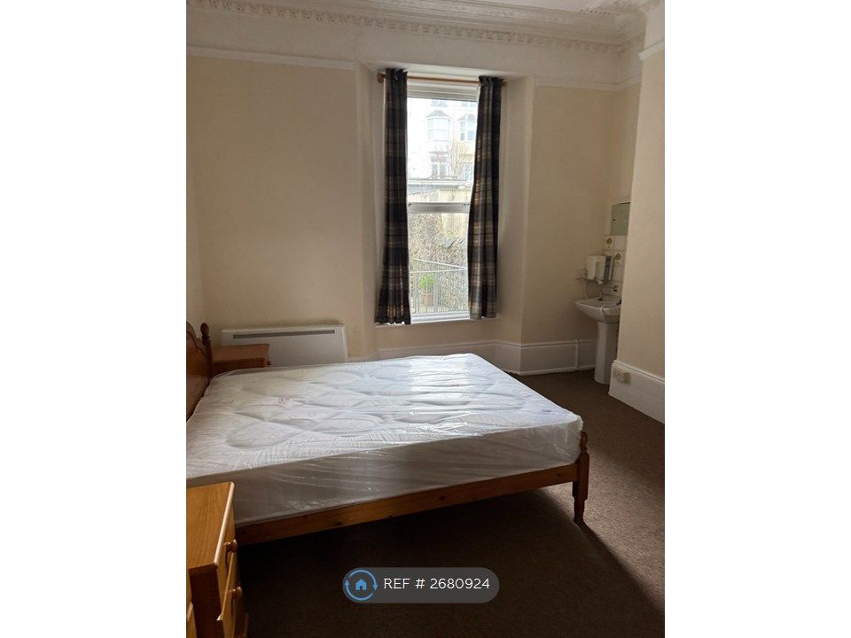 Property photo 2 of 11 Bedroom