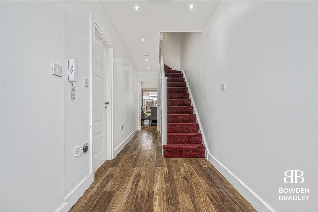 Property photo 3 of 16 A7_08086-Hdr.Jpg