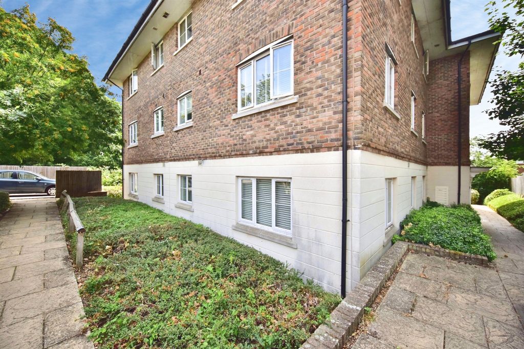 Property photo 1 of 14