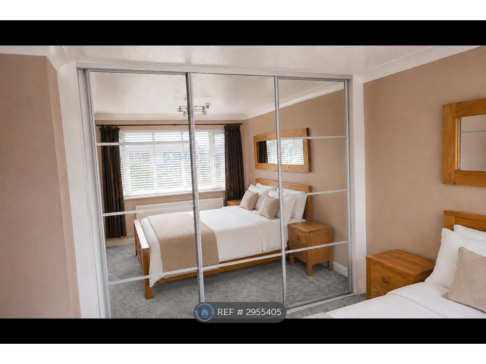 Property photo 1 of 15 Bedroom 1