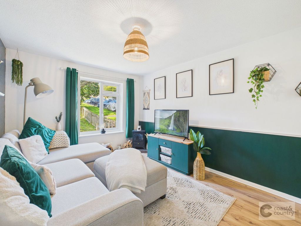 Property photo 3 of 16