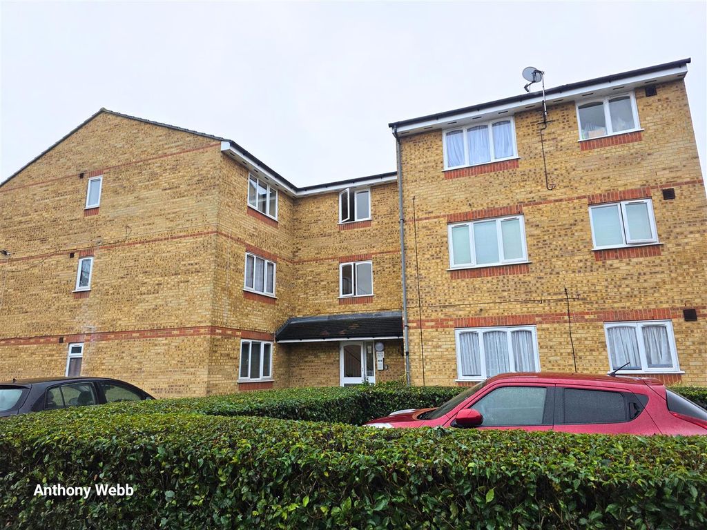 Property photo 1 of 12 Front Aspect