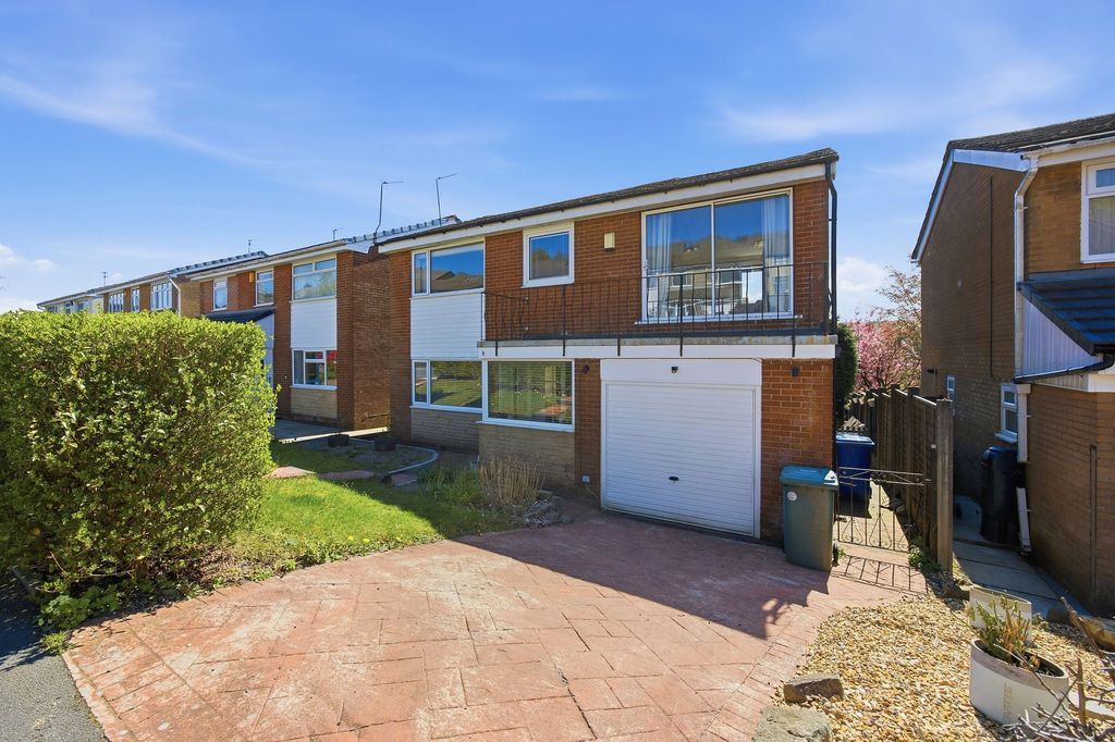 Property photo 1 of 33