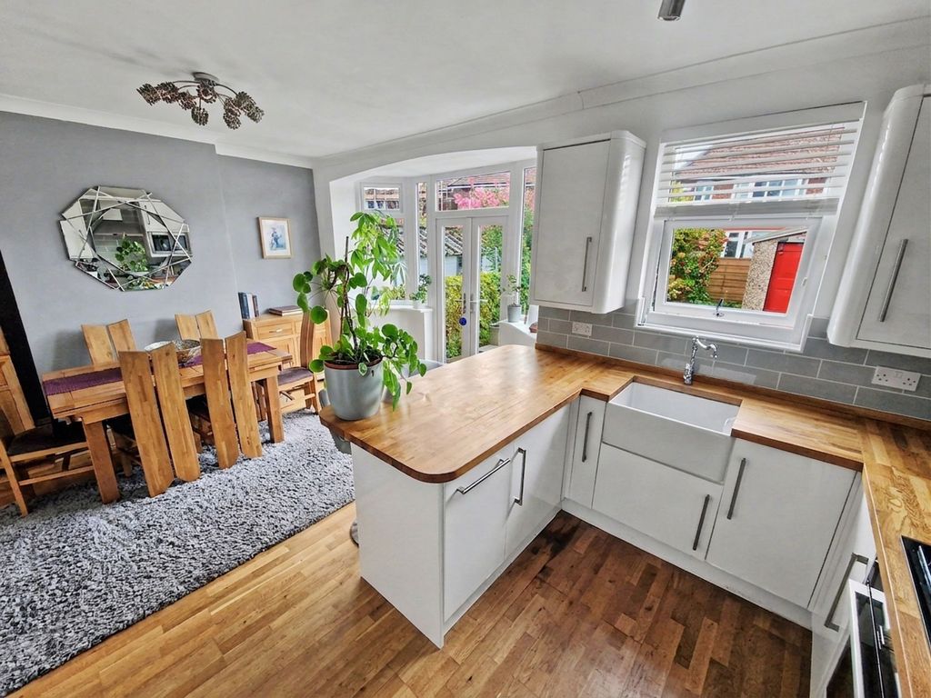 Property photo 3 of 23