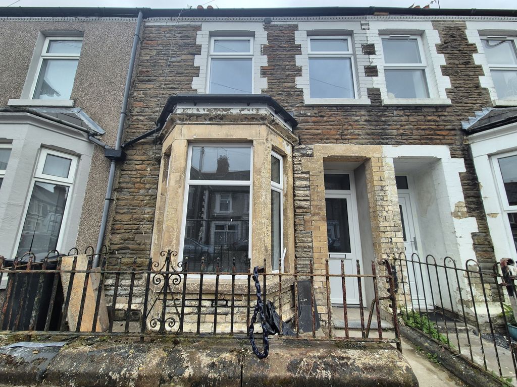 Property photo 2 of 28 1000028116
