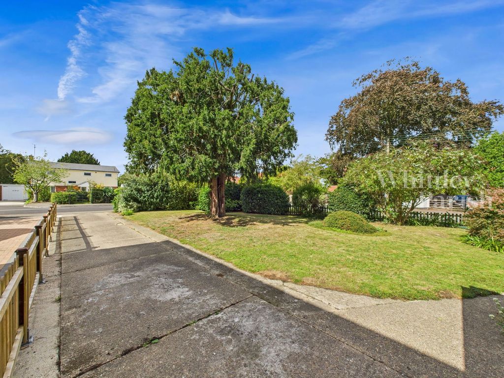 Property photo 3 of 18