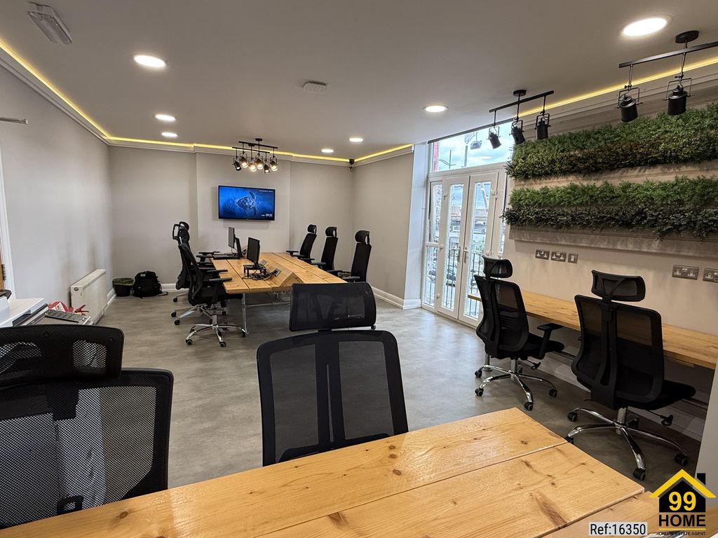 Property photo 1 of 17 Photo 0