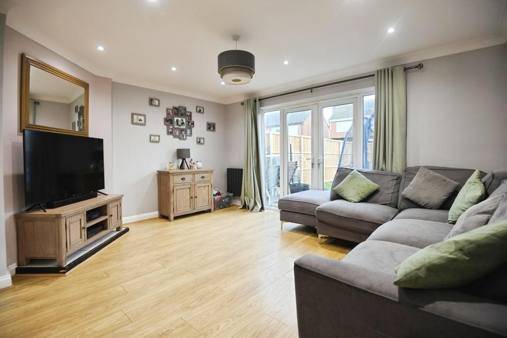 Property photo 3 of 16 Photo 3