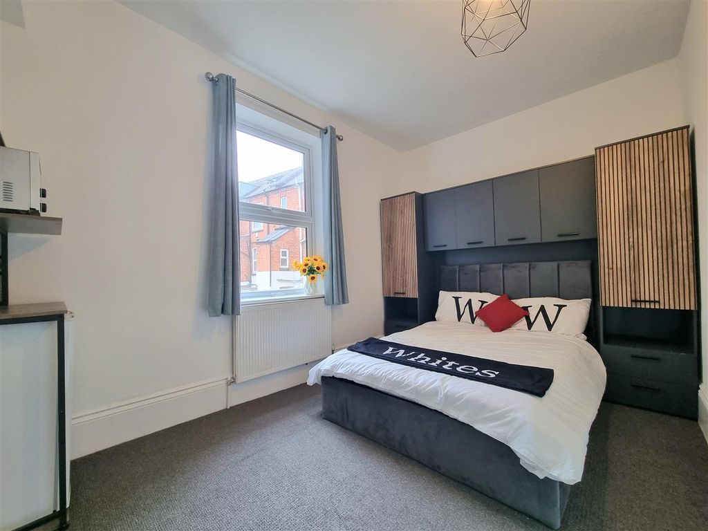 Property photo 2 of 12 20251023_140201.Jpg