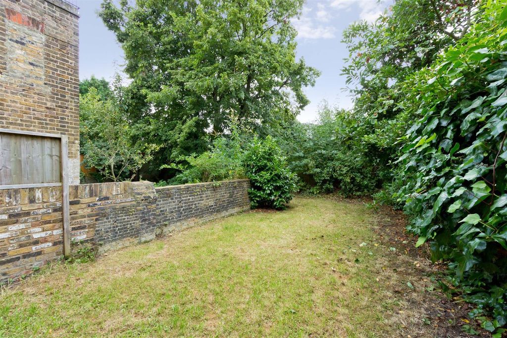 Property photo 2 of 2 99 Greencroft Gdn.Jpg