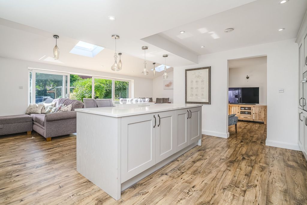 Property photo 2 of 49